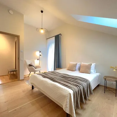 Cozy Apple Garden Superior * טרטו