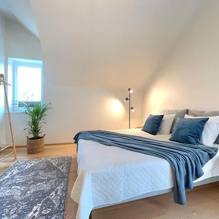Cozy Apple Garden Superior Apartment