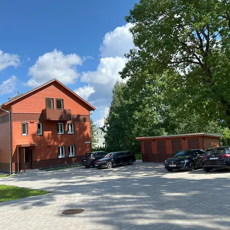 Cozy Apple Garden Superior