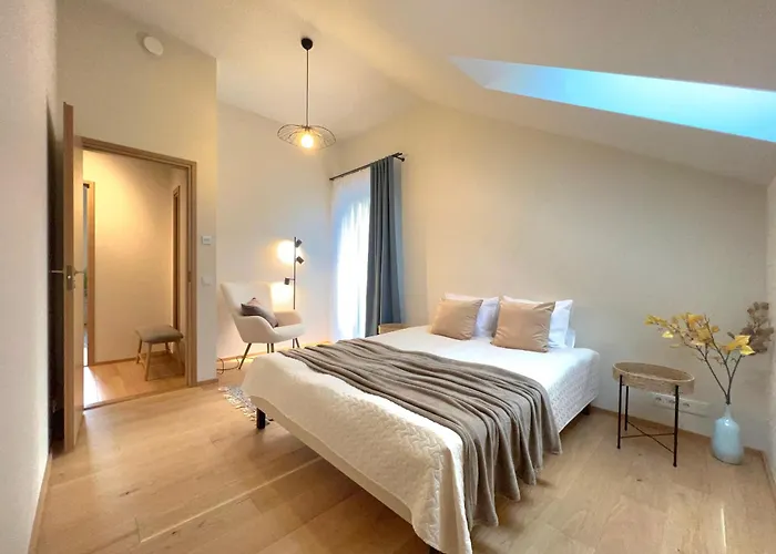 Cozy Apple Garden Superior * טרטו