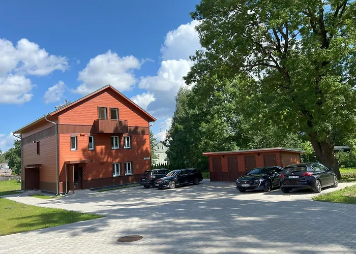 Cozy Apple Garden Superior